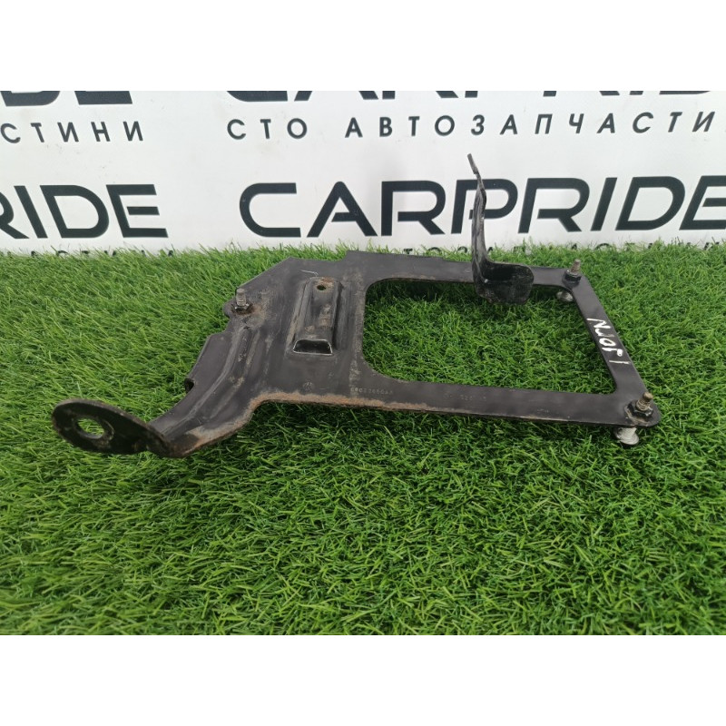 Кронштейн блока управления (кузов и элементы) Dodge Journey SXT 2014 3.6 68082660aa