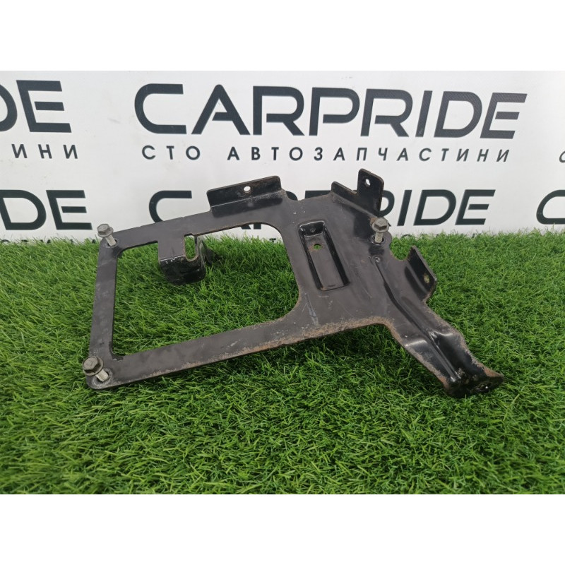 Кронштейн блока управления (кузов и элементы) Dodge Journey SXT 2014 3.6 68082660aa