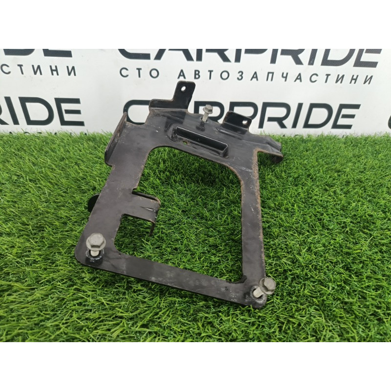 Кронштейн блока управления (кузов и элементы) Dodge Journey SXT 2014 3.6 68082660aa