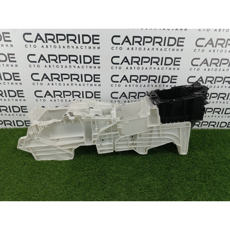 Крепление центральной консоли (салон) Mitsubishi Outlander GM4W 2022 2.50 8011C420