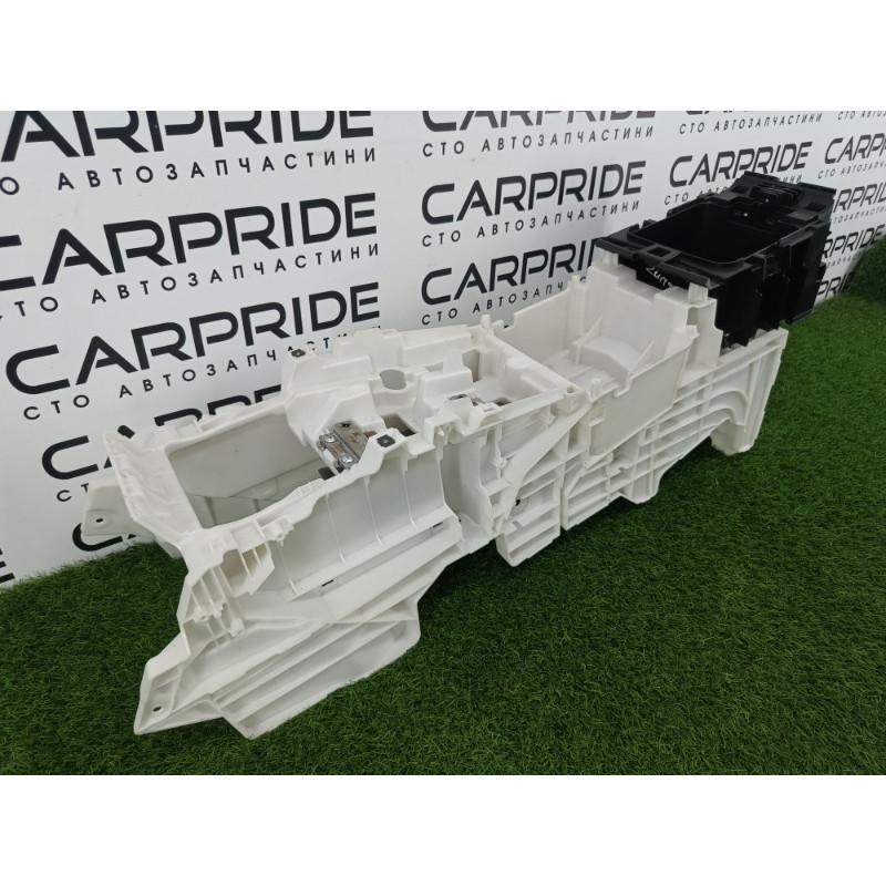 Крепление центральной консоли (салон) Mitsubishi Outlander GM4W 2022 2.50 8011C420