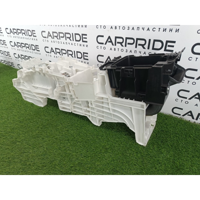 Крепление центральной консоли (салон) Mitsubishi Outlander GM4W 2022 2.50 8011C420