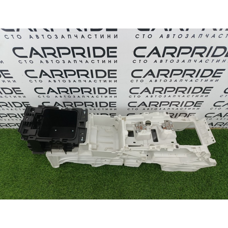Крепление центральной консоли (салон) Mitsubishi Outlander GM4W 2022 2.50 8011C420