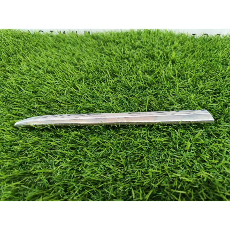 Молдинг крыла (кузов и элементы) Mercedes-Benz E-class w212 2013 2.2 CDI A 212 690 43 82