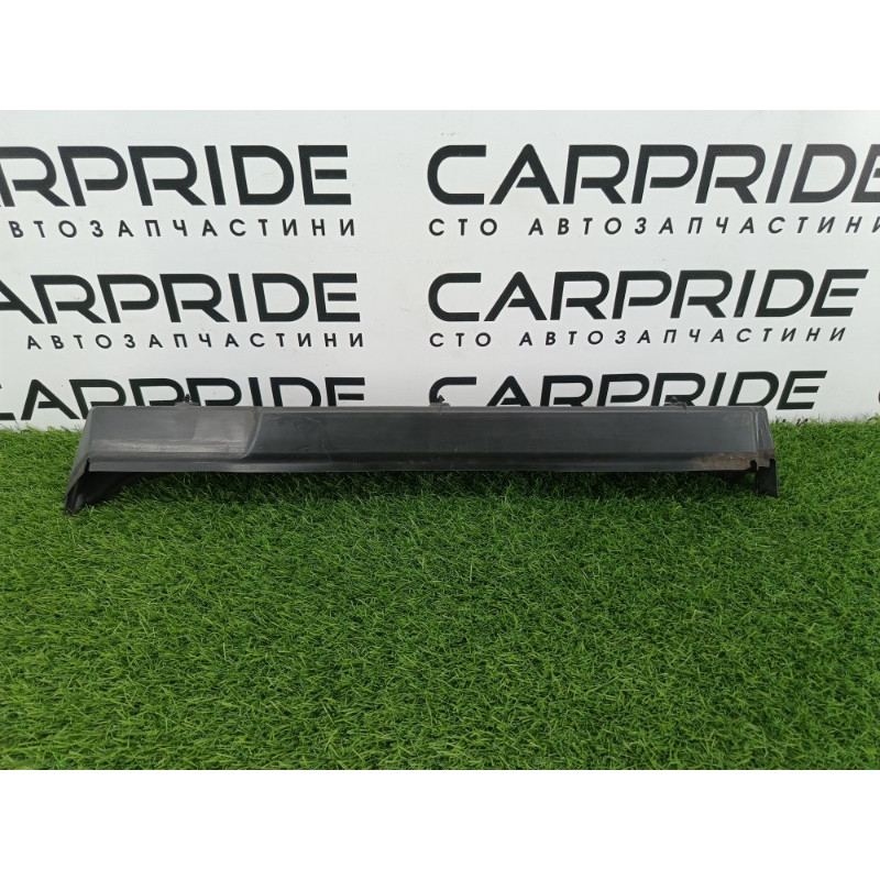 Уплотнитель крыла (кузов и элементы) Mercedes-Benz E-class w212 2013 2.2 CDI a2128890125