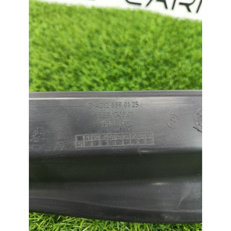 Уплотнитель крыла (кузов и элементы) Mercedes-Benz E-class w212 2013 2.2 CDI a2128890125