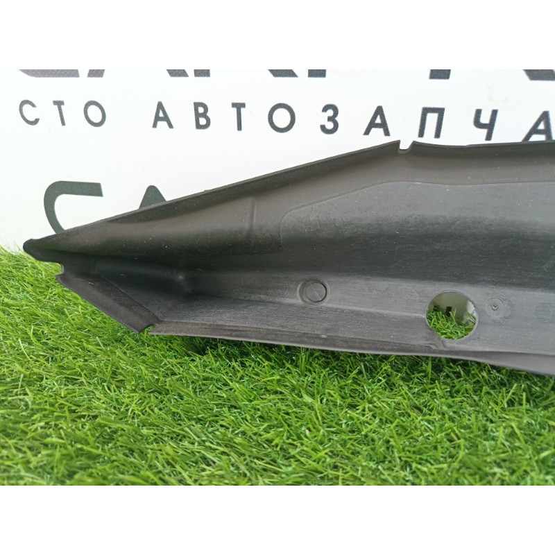 Уплотнитель крыла (кузов и элементы) Mercedes-Benz E-class w212 2013 2.2 CDI a2128890225