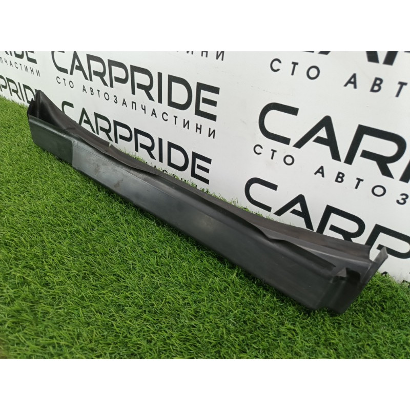 Уплотнитель крыла (кузов и элементы) Mercedes-Benz E-class w212 2013 2.2 CDI a2128890225