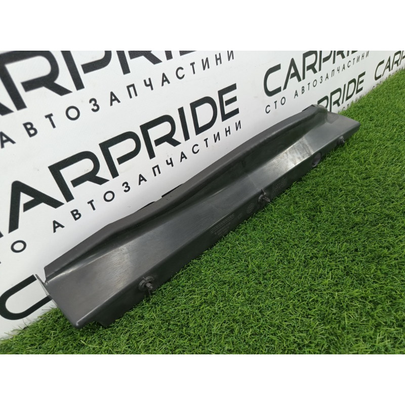 Уплотнитель крыла (кузов и элементы) Mercedes-Benz E-class w212 2013 2.2 CDI a2128890225