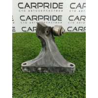 Кронштейн двигателя