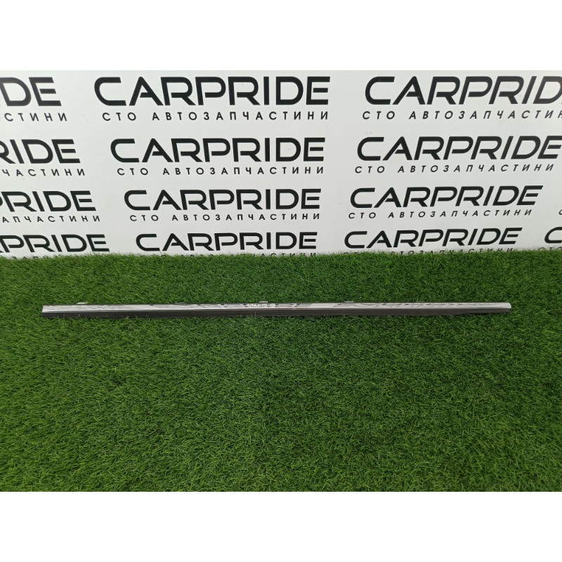 Молдинг стекла (кузов и элементы) Chevrolet Captiva C140 2011 2.2 D (z22d1) 20957026