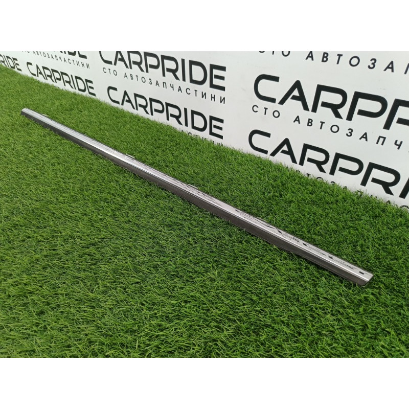 Молдинг стекла (кузов и элементы) Chevrolet Captiva C140 2011 2.2 D (z22d1) 20957026