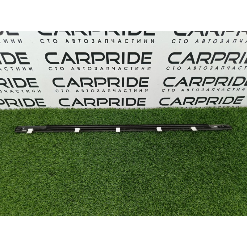 Молдинг стекла (кузов и элементы) Chevrolet Captiva C140 2011 2.2 D (z22d1) 20957026