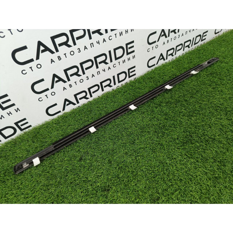 Молдинг стекла (кузов и элементы) Chevrolet Captiva C140 2011 2.2 D (z22d1) 20957026