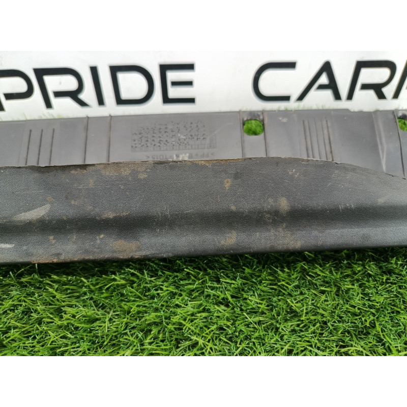 Накладка на порог (кузов и элементы) Chevrolet Captiva C140 2011 2.2 D (z22d1) 22737920