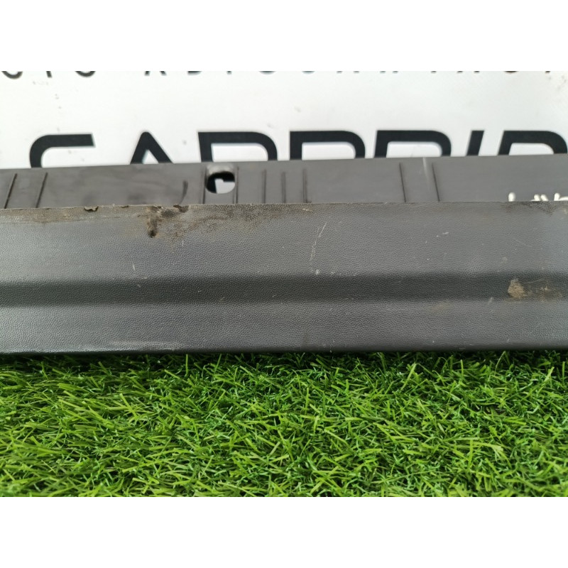 Накладка на порог (кузов и элементы) Chevrolet Captiva C140 2011 2.2 D (z22d1) 96804212