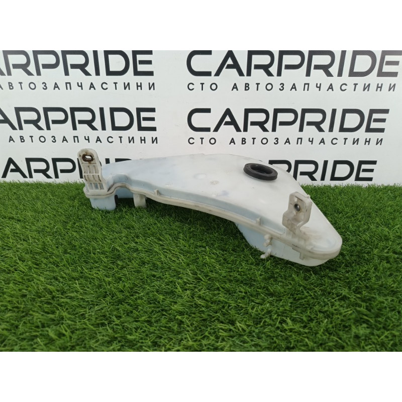 Бачок омывателя (кузов и элементы) AUDI A6 C7 2011 2.0 tdi 4g8955451c