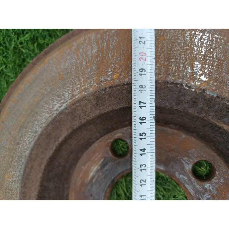 Тормозной диск (тормозная система) AUDI A6 C7 2011 2.0 tdi 8K0615601B