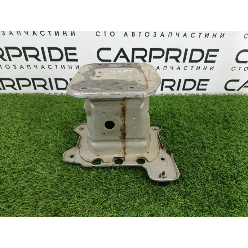 Кронштейн усилителя бампера (стекла и зеркала) Chevrolet Captiva C140 2011 2.2 D (z22d1) 94551355