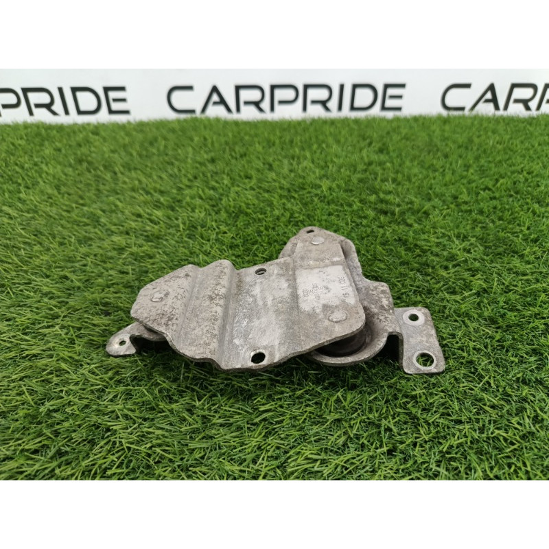 Кронштейн (двигатель и элементы) AUDI A6 C7 2011 2.0 tdi 4g0614235