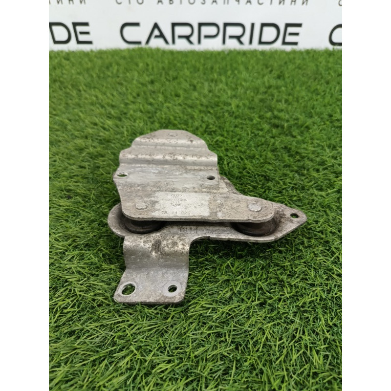 Кронштейн (двигатель и элементы) AUDI A6 C7 2011 2.0 tdi 4g0614235