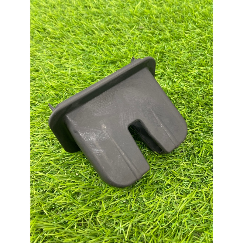 Накладка замка крышки багажника (салон) AUDI A6 C7 2011 2.0 tdi 4h0827520