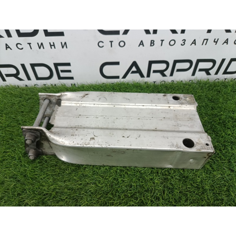 Кронштейн усилителя бампера (стекла и зеркала) Mercedes-Benz E-class w212 2013 2.2 CDI a2126200995