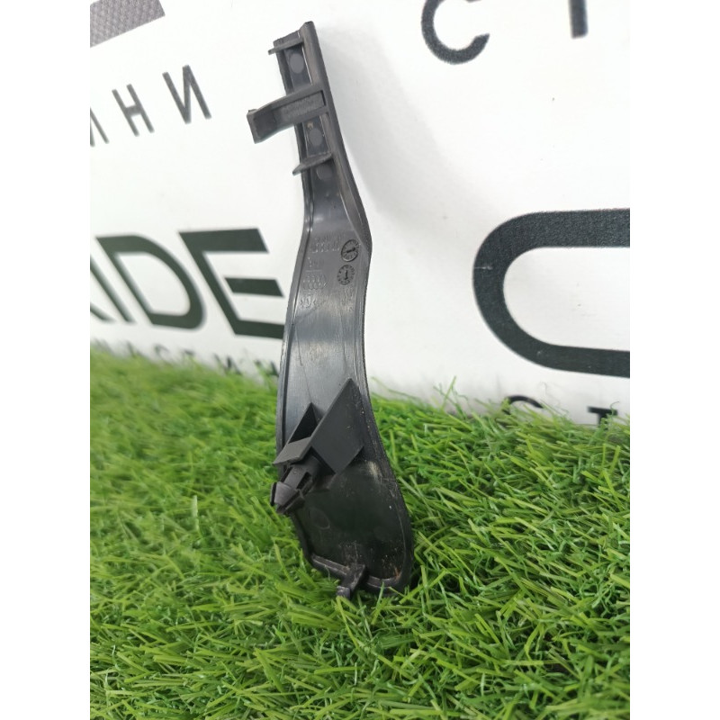 Накладка петли капота (кузов и элементы) AUDI A6 C7 2011 2.0 tdi 4g8823630