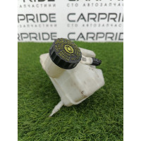 Бачок гальмівної рідини