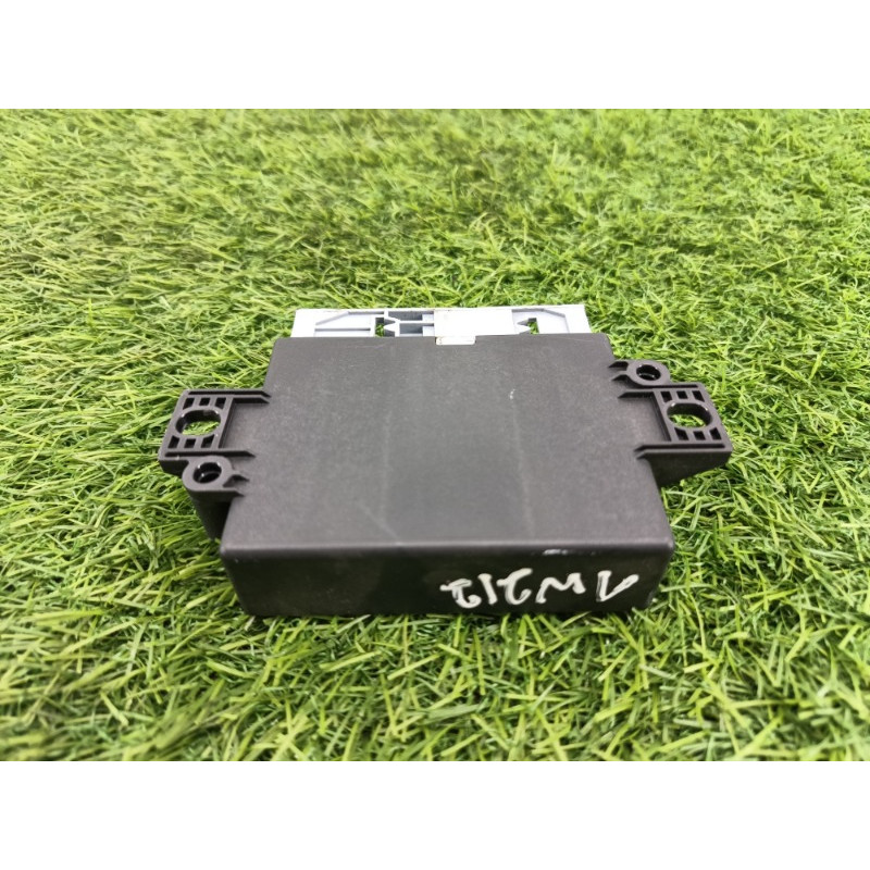 Блок управления парковки (электрика / блок управления) Mercedes-Benz E-class w212 2013 2.2 CDI a0009008004