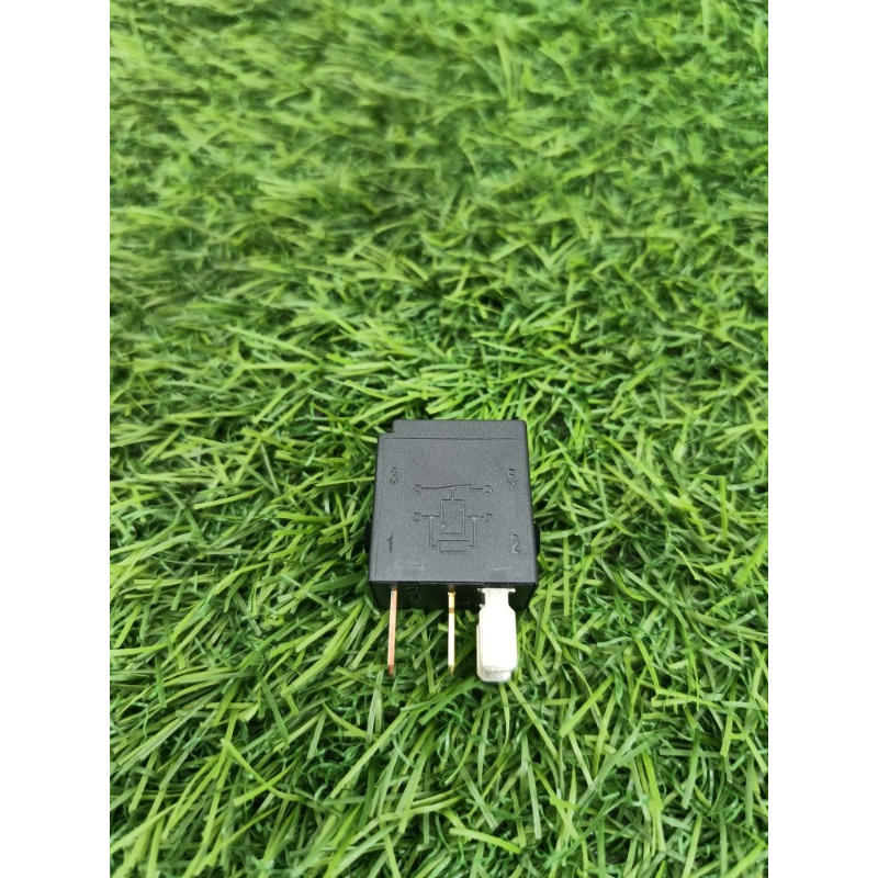 Реле (электрика) Mercedes-Benz E-class w212 2013 2.2 CDI a0025421119