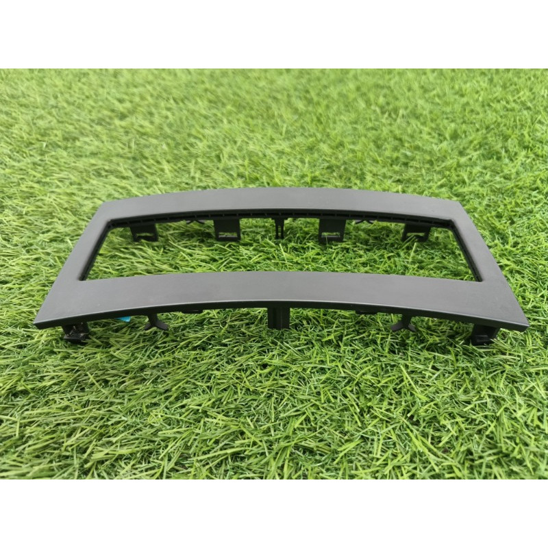 Декоративная накладка торпедо (салон) Mercedes-Benz E-class w212 2013 2.2 CDI a2126802407