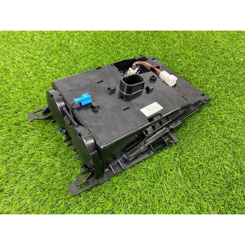 Бардачок центральной консоли (салон) Mercedes-Benz E-class w212 2013 2.2 CDI a2126809750