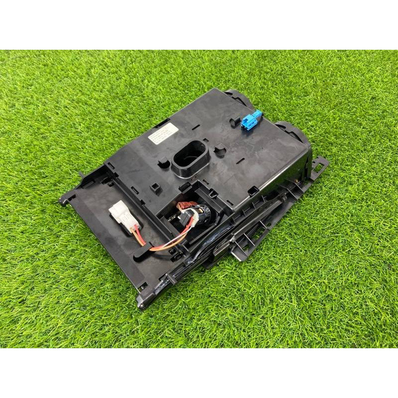 Бардачок центральной консоли (салон) Mercedes-Benz E-class w212 2013 2.2 CDI a2126809750