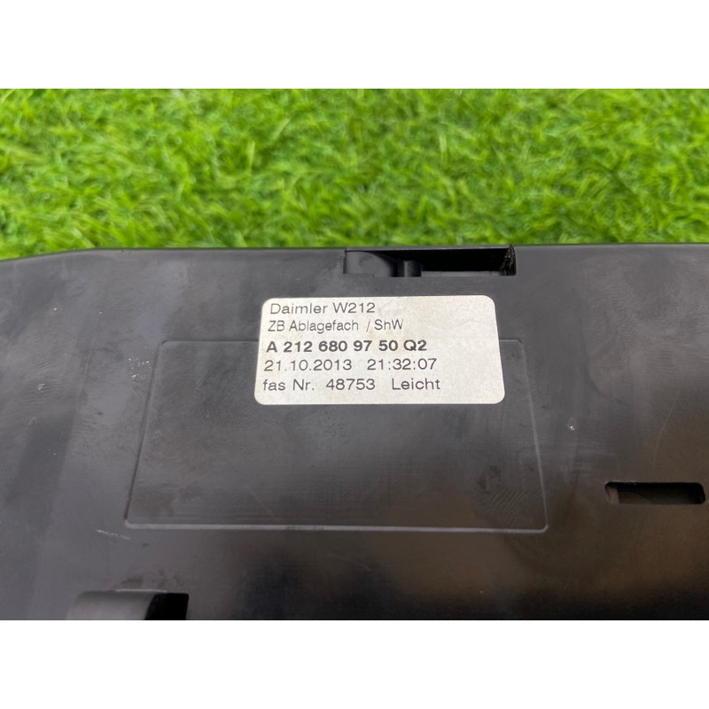 Бардачок центральной консоли (салон) Mercedes-Benz E-class w212 2013 2.2 CDI a2126809750