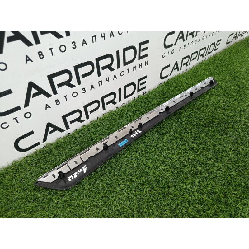 Декоративная накладка карты двери (салон) Mercedes-Benz E-class w212 2013 2.2 CDI