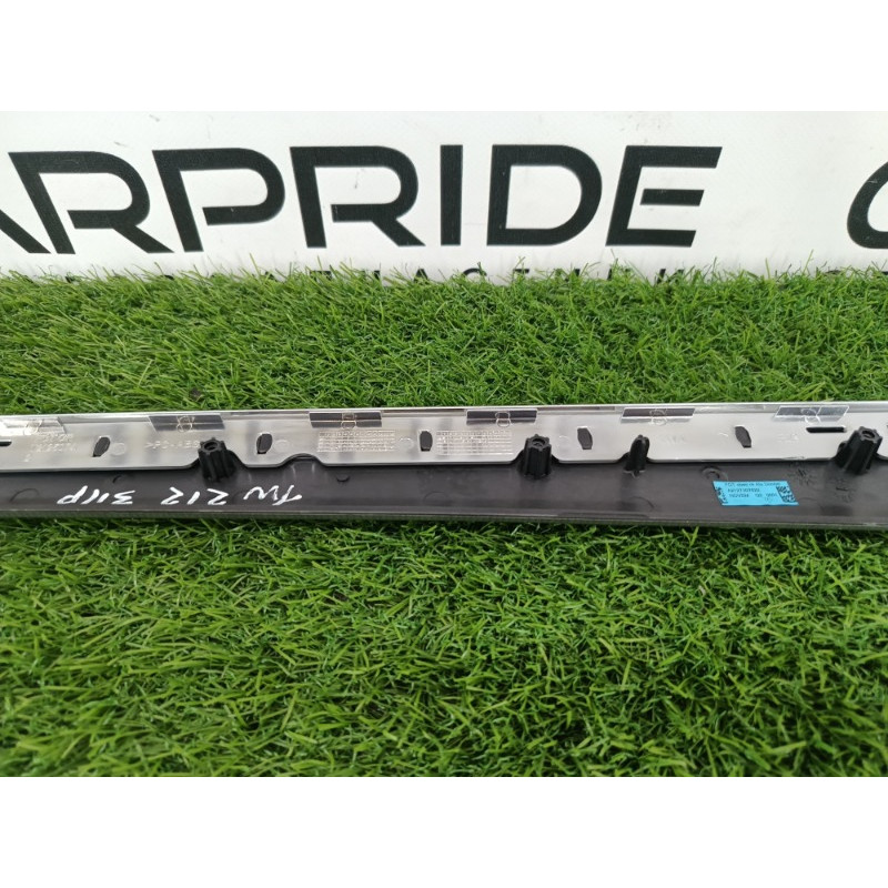 Декоративная накладка карты двери (салон) Mercedes-Benz E-class w212 2013 2.2 CDI a2127307622