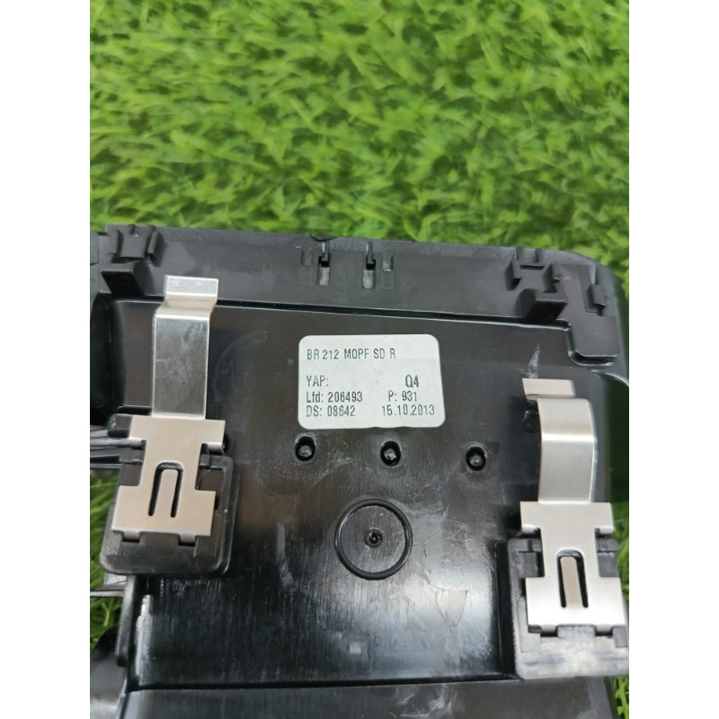 Дефлектор воздуховода (салон) Mercedes-Benz E-class w212 2013 2.2 CDI a2128303454