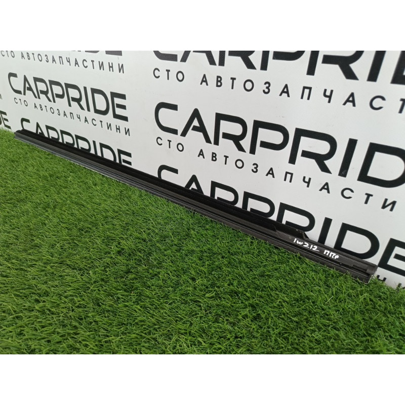 Молдинг стекла (кузов и элементы) Mercedes-Benz E-class w212 2013 2.2 CDI