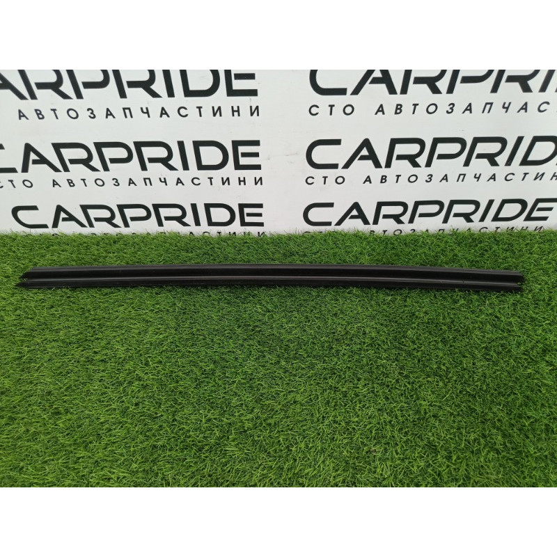 Молдинг стекла внутренний (наружные элементы кузова) Mercedes-Benz E-class w212 2013 2.2 CDI a2127250965