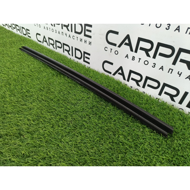 Молдинг стекла внутренний (наружные элементы кузова) Mercedes-Benz E-class w212 2013 2.2 CDI a2127250965