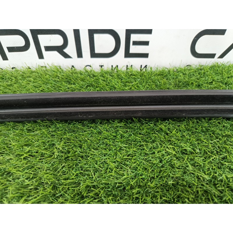 Молдинг стекла внутренний (наружные элементы кузова) Mercedes-Benz E-class w212 2013 2.2 CDI a2127250965