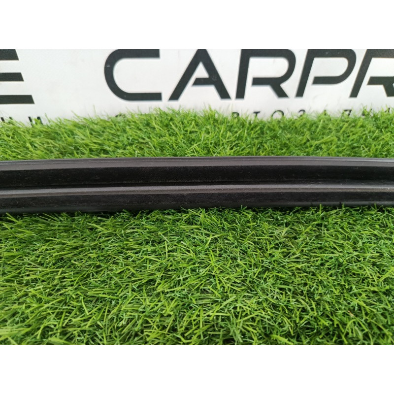 Молдинг стекла внутренний (наружные элементы кузова) Mercedes-Benz E-class w212 2013 2.2 CDI a2127250965