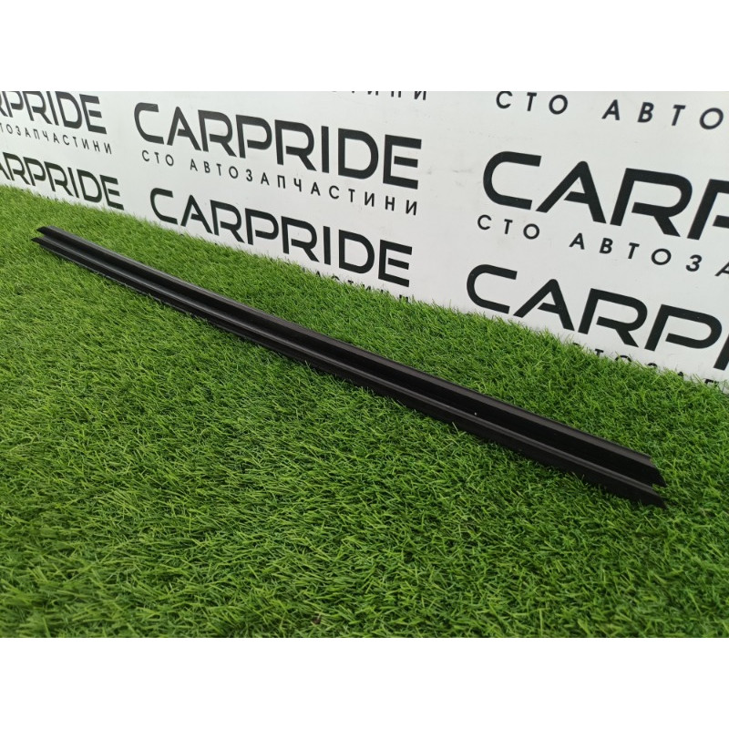 Молдинг стекла внутренний (наружные элементы кузова) Mercedes-Benz E-class w212 2013 2.2 CDI a2127251065