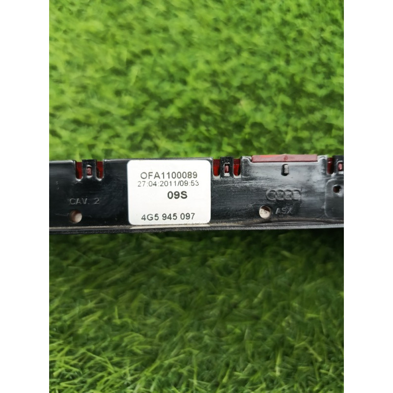 Повторитель стоп сигнала (оптика) AUDI A6 C7 2011 2.0 tdi 4G5945097