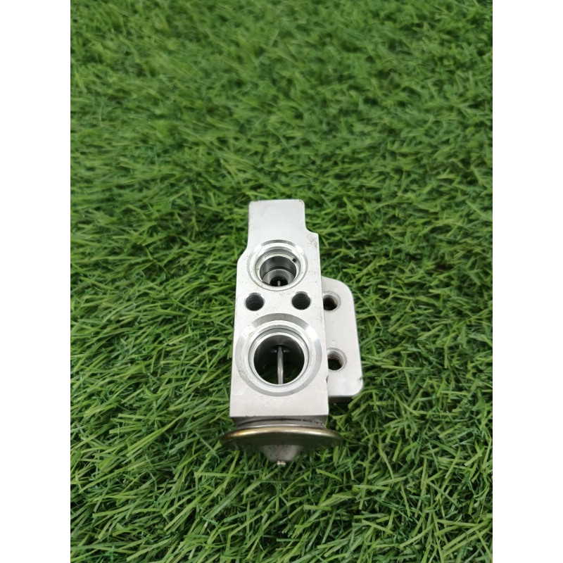 Клапан кондиционера (отопление и кондиционирование) AUDI A6 C7 2011 2.0 tdi 4g0820181a