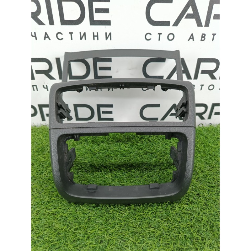 Накладка центральной консоли (салон) AUDI A6 C7 2011 2.0 tdi 4g0864376a