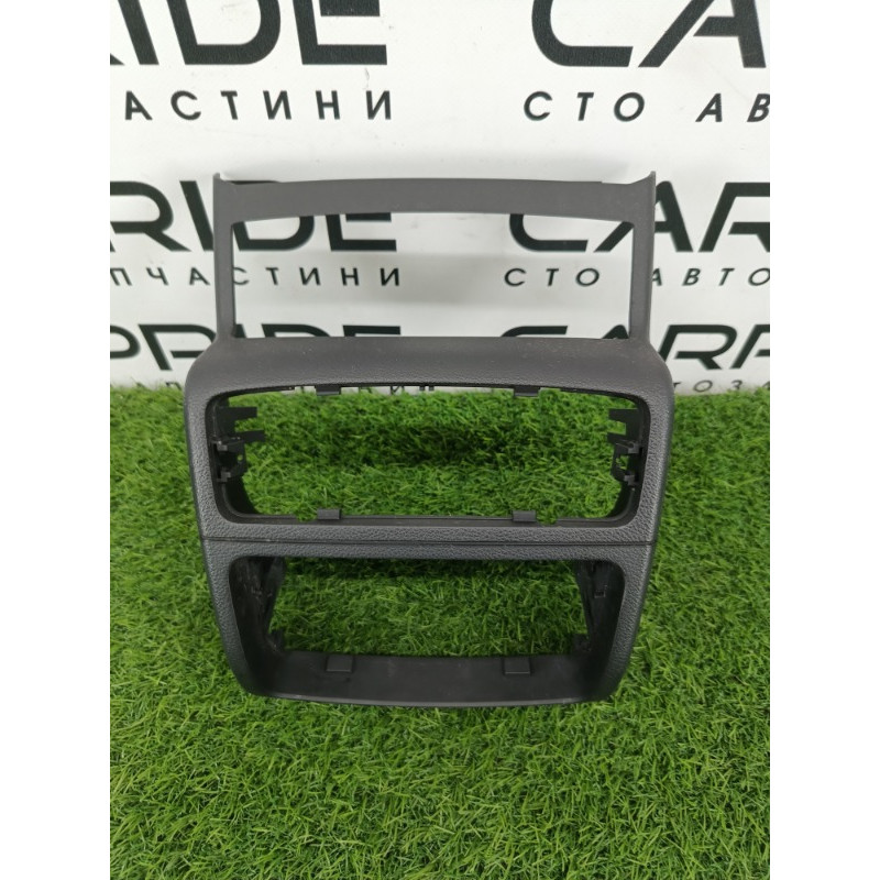 Накладка центральной консоли (салон) AUDI A6 C7 2011 2.0 tdi 4g0864376a