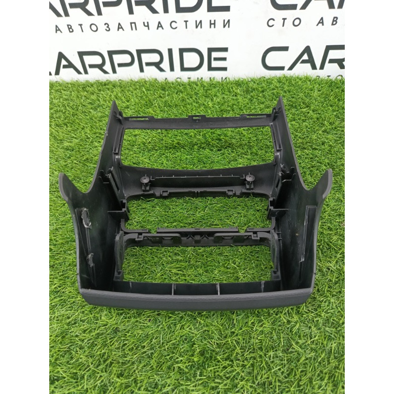 Накладка центральной консоли (салон) AUDI A6 C7 2011 2.0 tdi 4g0864376a