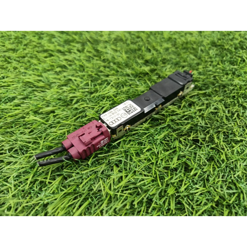 Усилитель антенны (электрика) AUDI A6 C7 2011 2.0 tdi 4g5035225